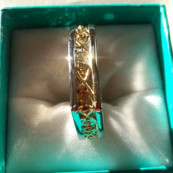 NWOT 18K GOLD FILLED WHITE TOPAZ RING SIZE 7 - Picture 6 of 8